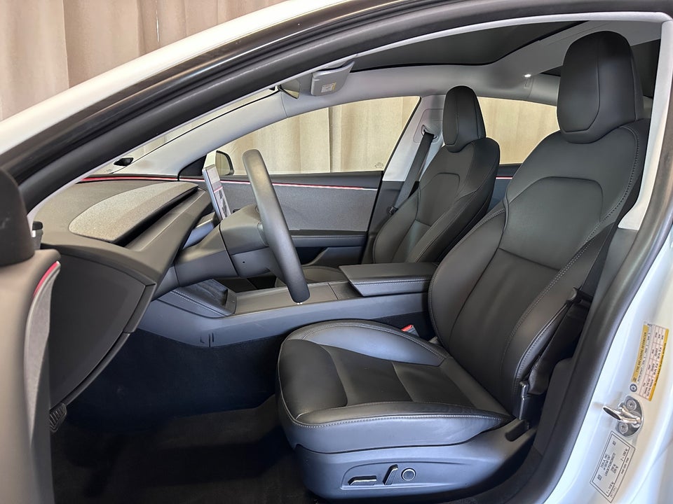 Tesla Model 3 RWD 4d