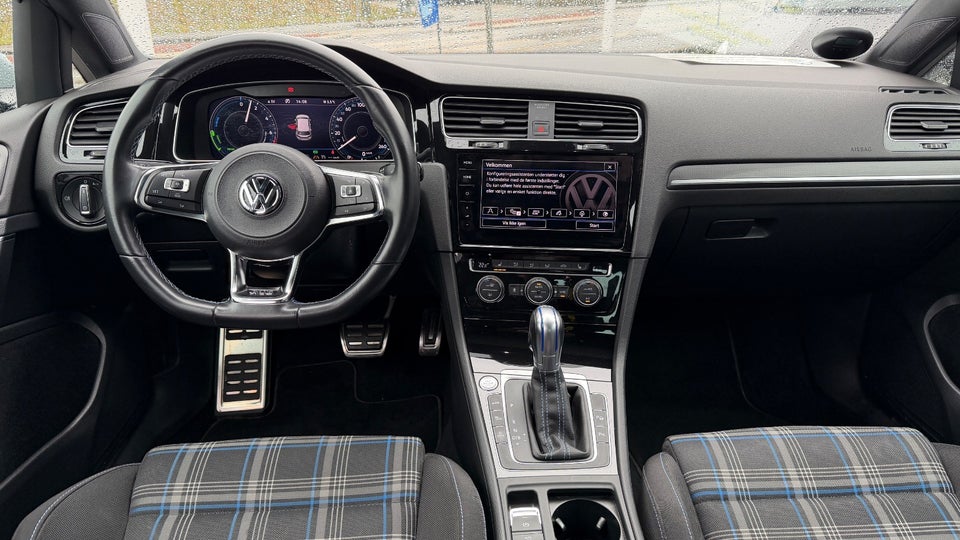 VW Golf VII 1,4 GTE DSG 5d