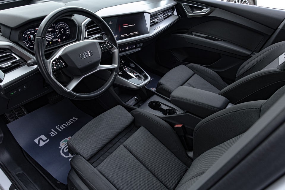Audi Q4 e-tron 50 quattro 5d