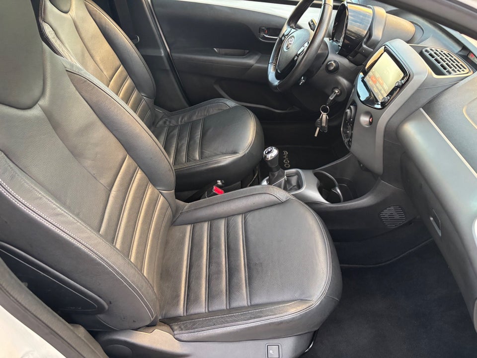 Toyota Aygo 1,0 VVT-i x-cellence 5d