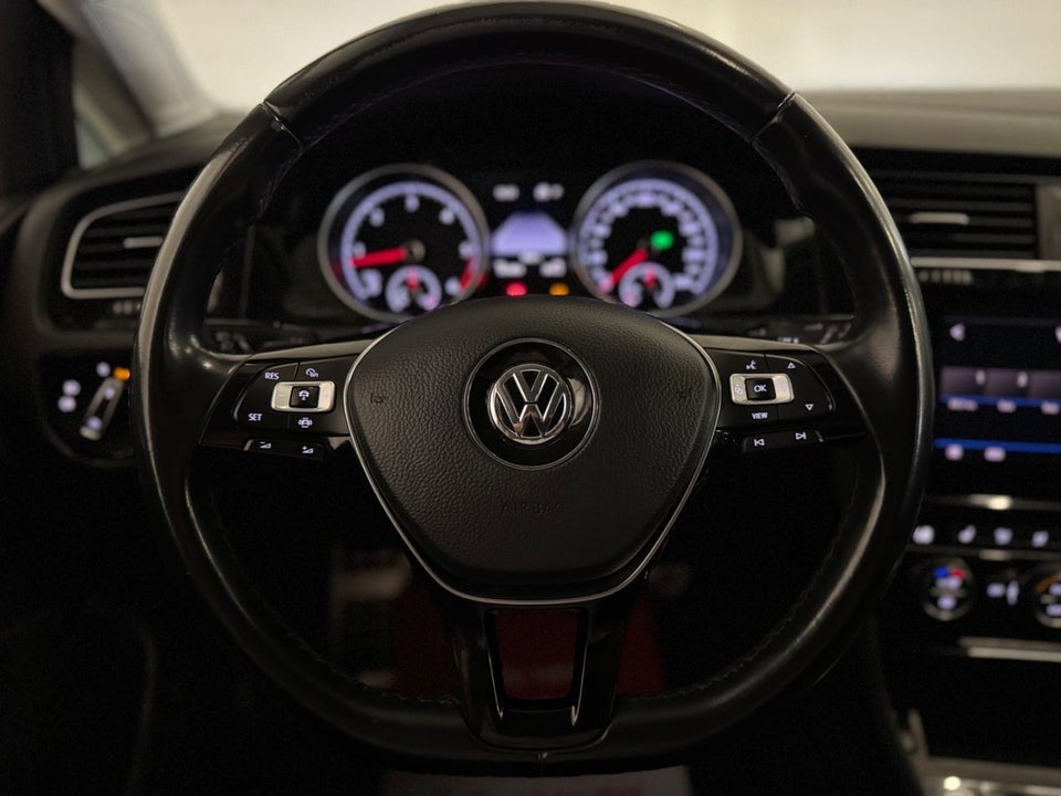 VW Golf VII 1,6 TDi 115 IQ.Drive Variant DSG 5d