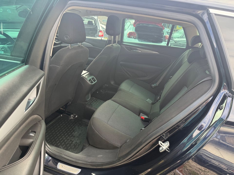 Opel Insignia 1,5 T 140 Enjoy Sports Tourer 5d