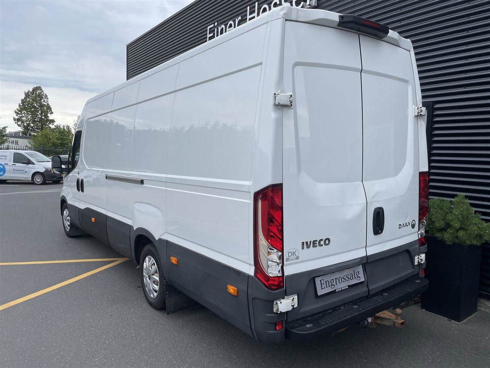 Iveco Daily 2,3 35S16 16m³ Van