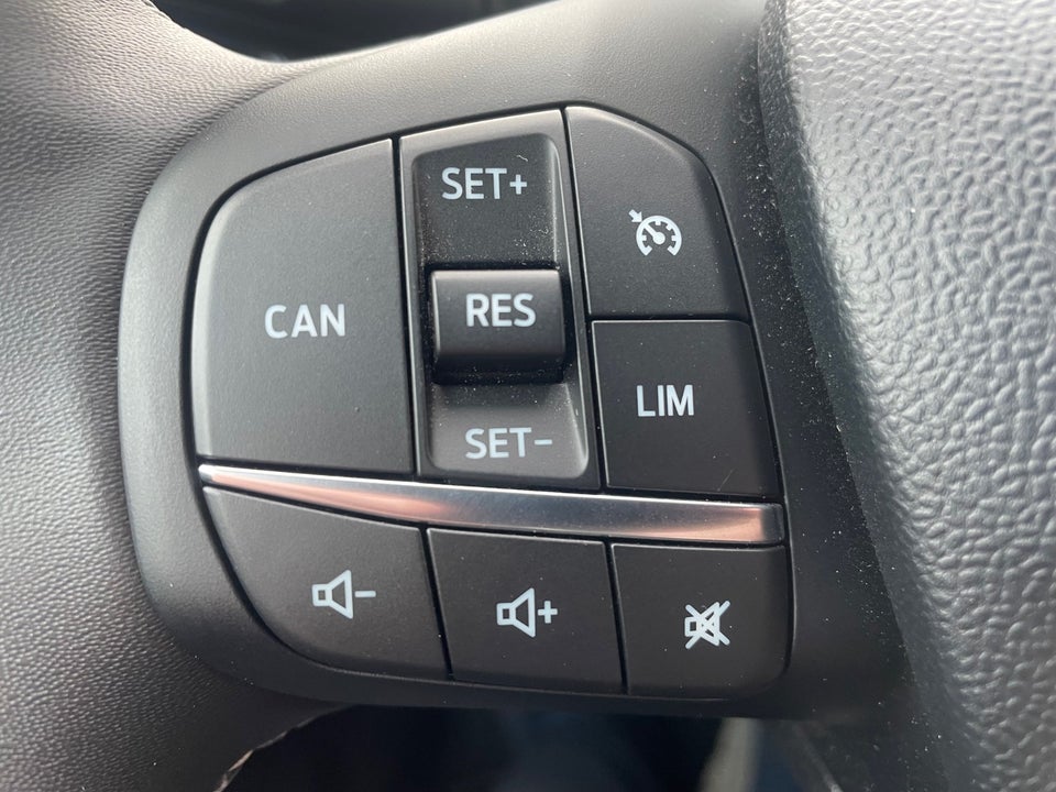 Ford Puma 1,0 EcoBoost mHEV Titanium DCT 5d