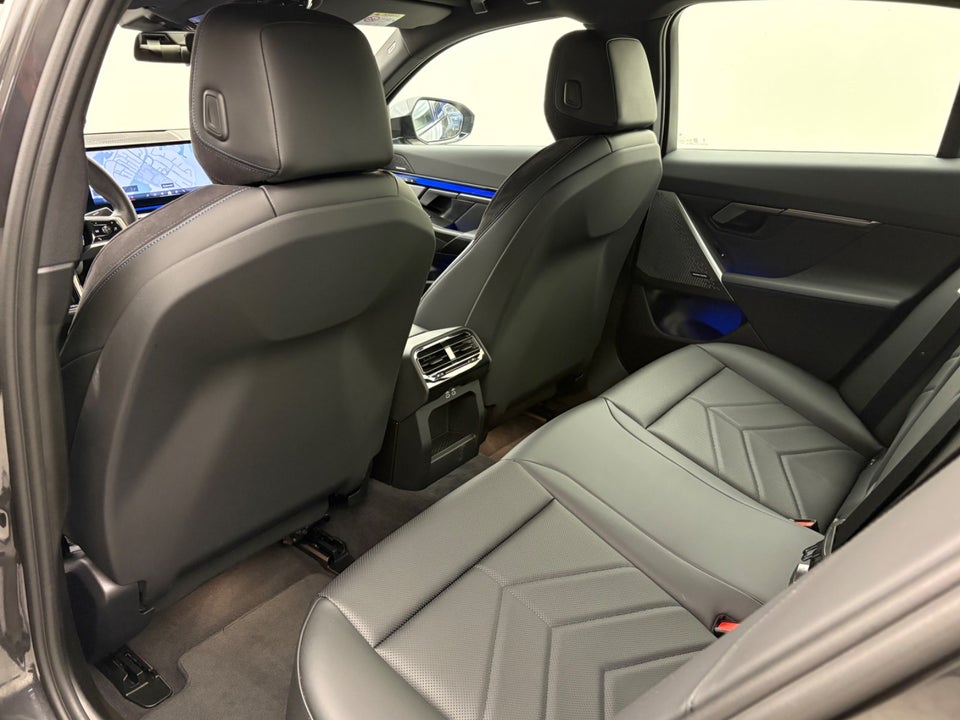 BMW i5 eDrive40 M-Sport 4d