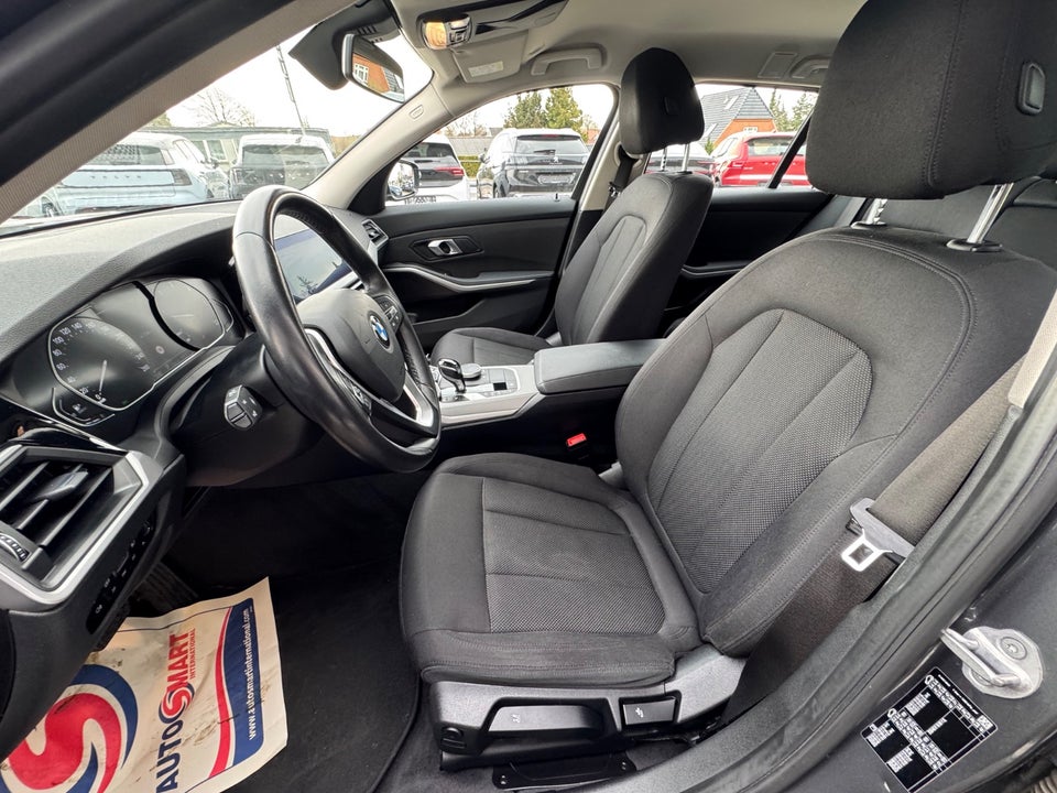 BMW 320d 2,0 Touring Connected aut. 5d