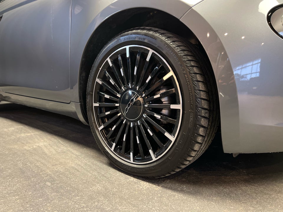 Fiat 500e 42 Icon Cabrio 2d