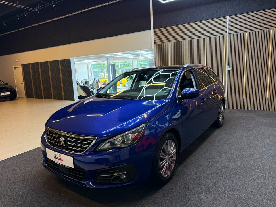 Peugeot 308 1,2 PureTech 130 Selection Sky SW 5d