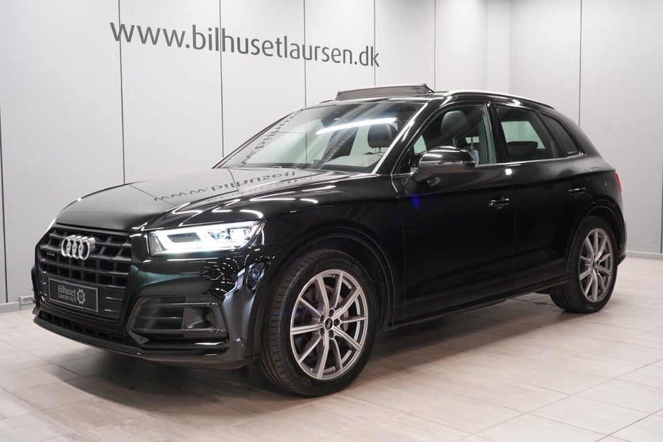 Audi Q5 55 TFSi e Sport quattro S-tr. 5d