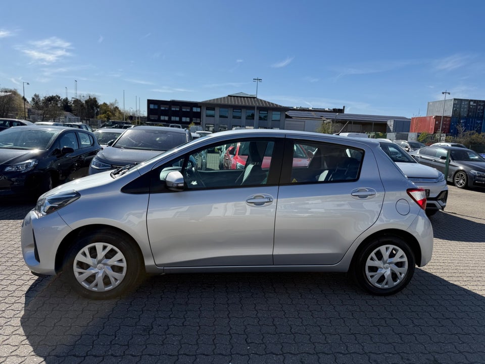 Toyota Yaris 1,0 VVT-i T2 5d