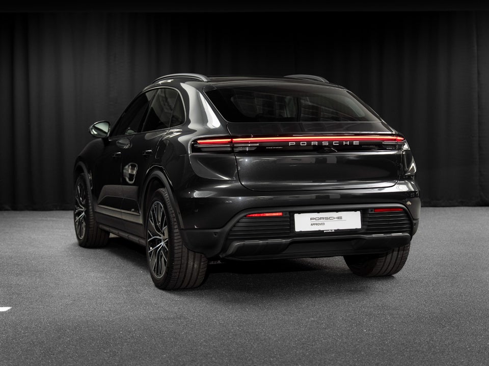 Porsche Macan 4 5d