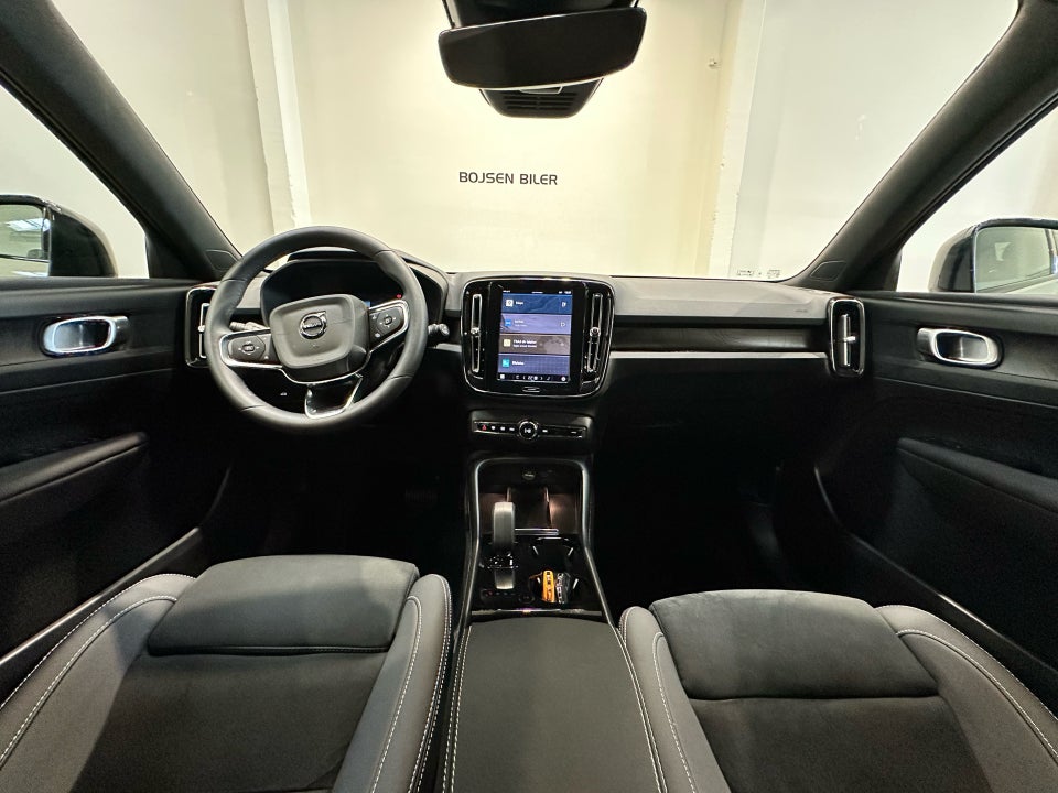 Volvo XC40 ReCharge Extended Range Plus 5d