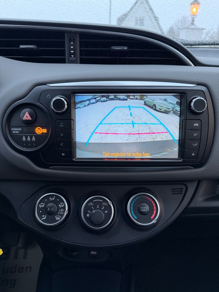 Toyota Yaris 1,0 VVT-i T2 Touch 5d