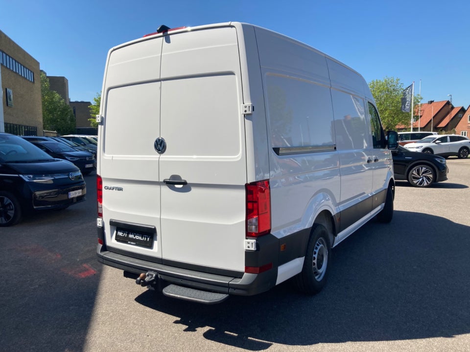 VW Crafter 35 2,0 TDi 177 Kassevogn L3H3 aut.