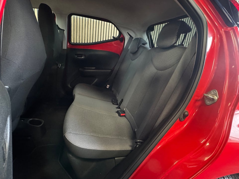 Toyota Aygo 1,0 VVT-i x-press 5d