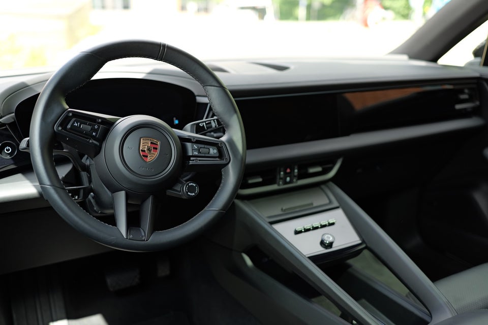 Porsche Macan 4 5d