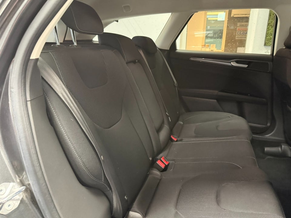 Ford Mondeo 2,0 HEV Titanium stc. CVT 5d