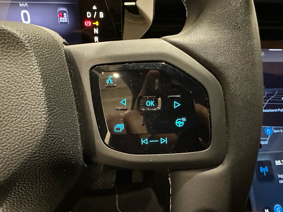 Ford Explorer 82 Premium Extended Range 5d