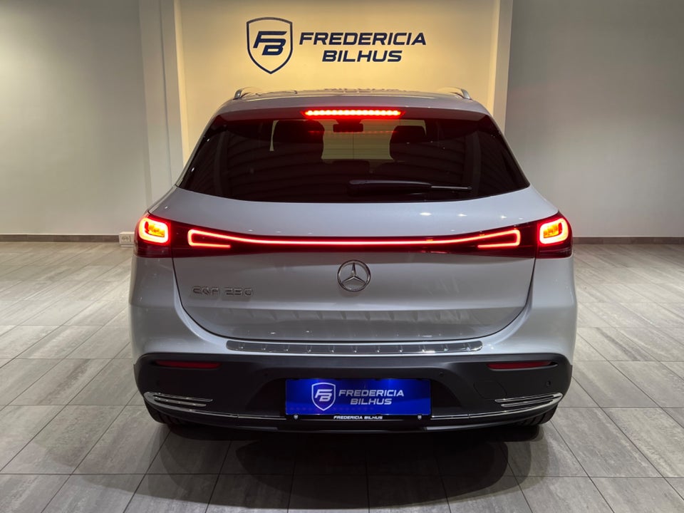 Mercedes EQA250 Progressive 5d