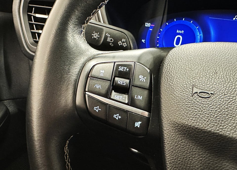 Ford Kuga 2,5 PHEV Vignale CVT 5d