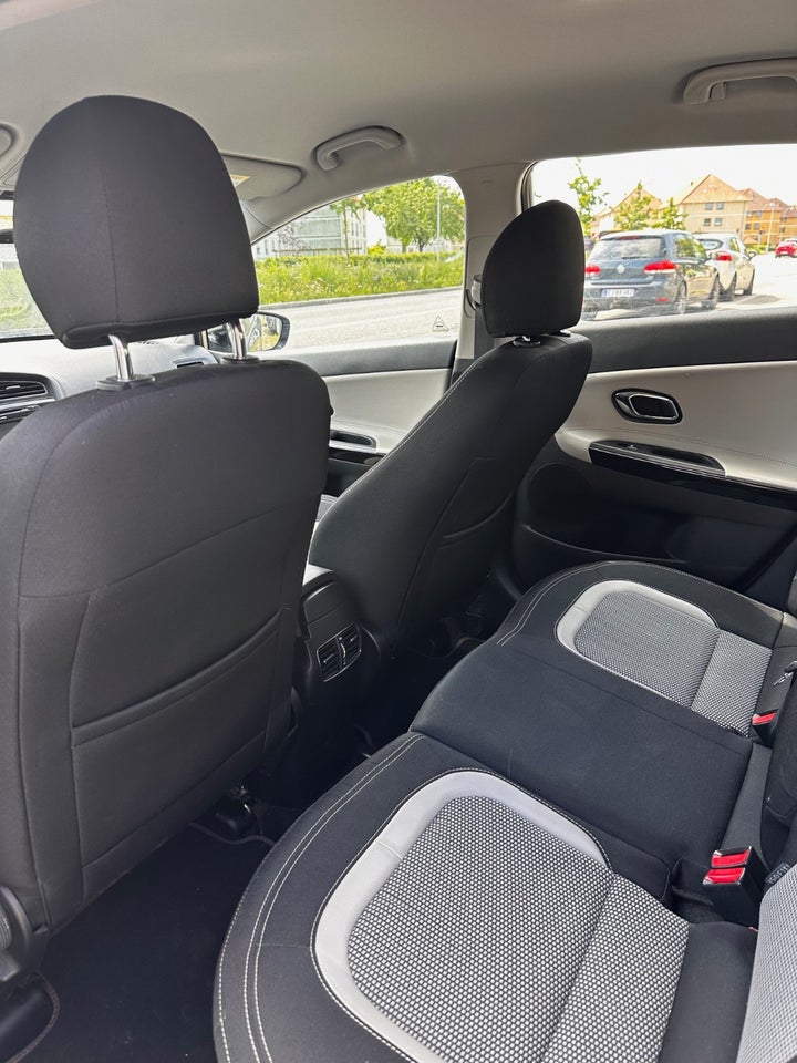 Kia Ceed 1,6 CRDi 128 Premium 5d