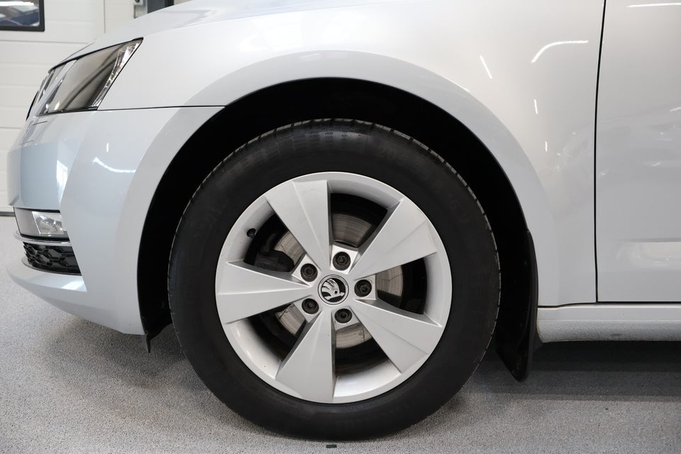 Skoda Octavia 1,6 TDi 115 Style Combi 5d