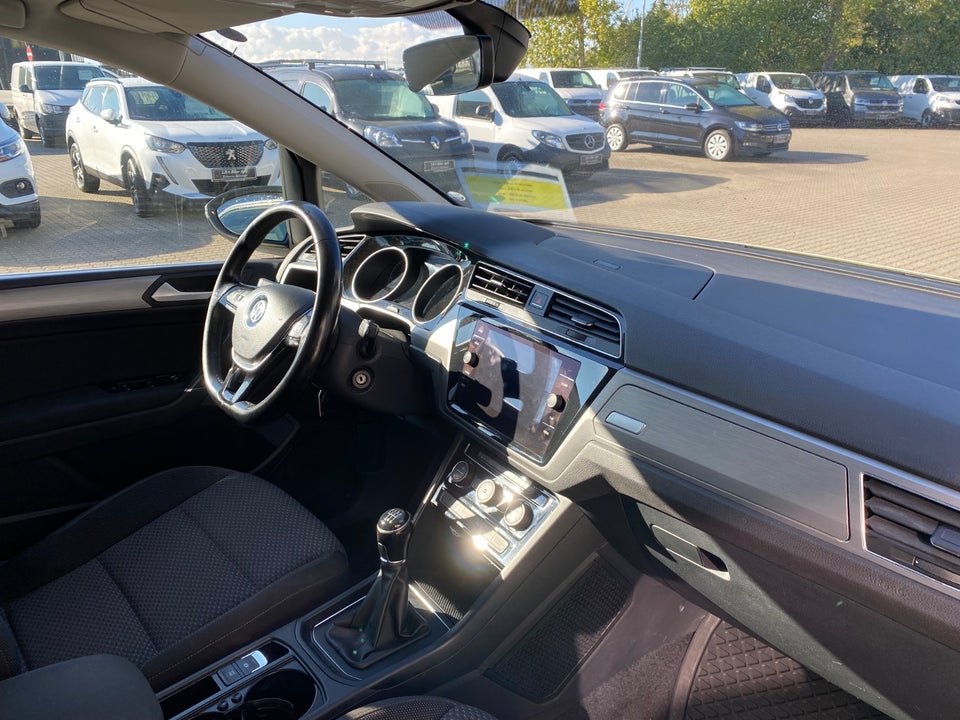 VW Touran 1,6 TDi 115 Comfortline Van 5d