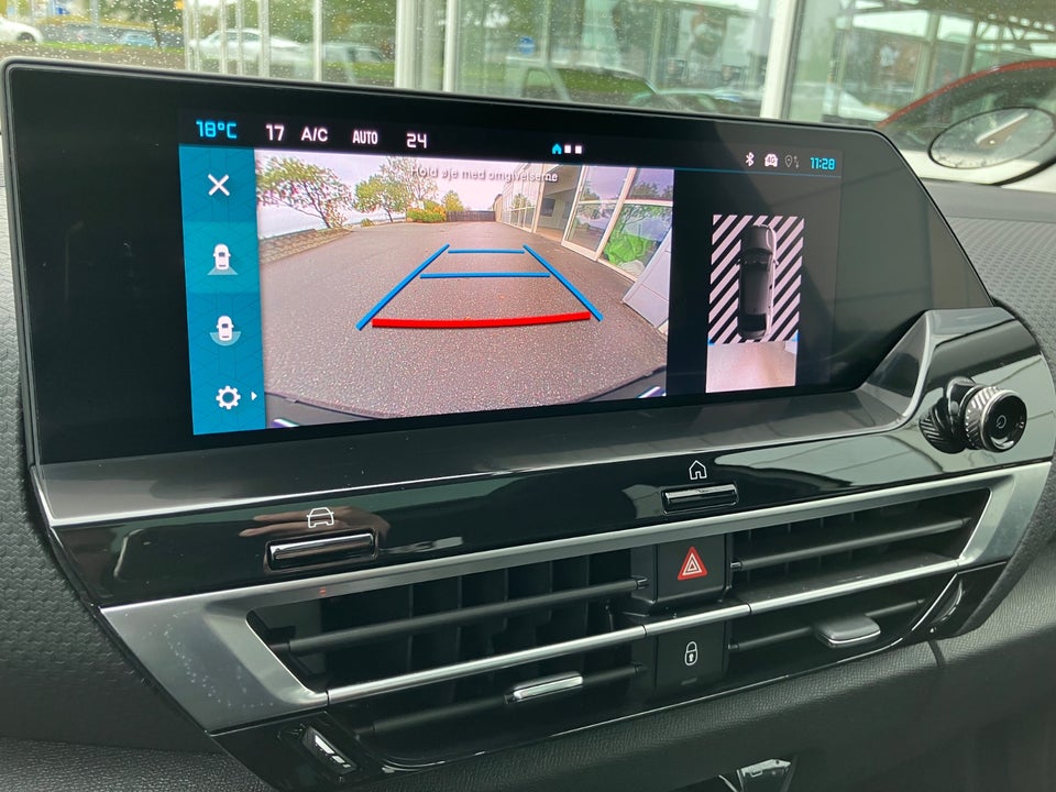 Citroën ë-C4 X 50 Shine 4d