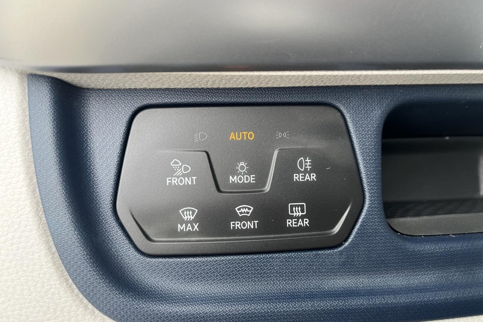 VW ID. Buzz 77 Pro SWB 5d