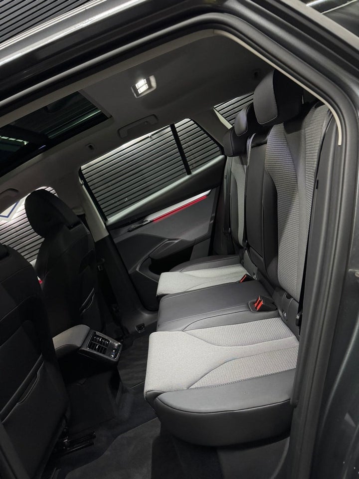 Skoda Enyaq 80 iV Loft 5d