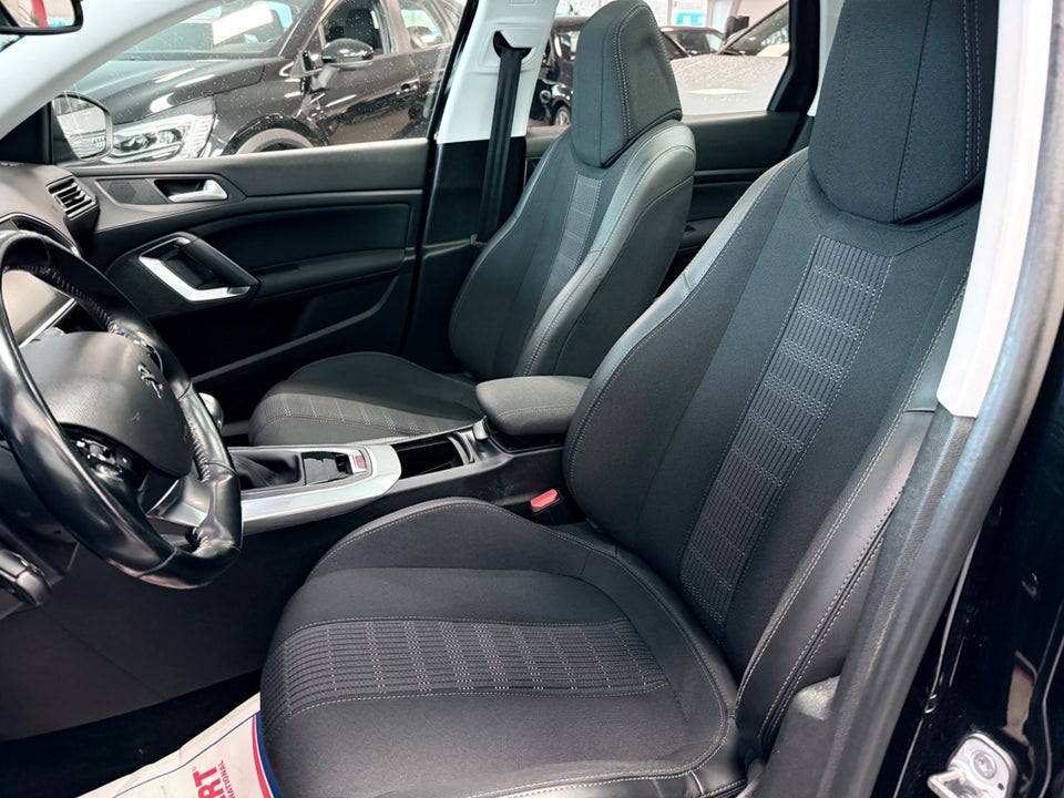 Peugeot 308 1,6 BlueHDi 120 Allure Sky SW 5d