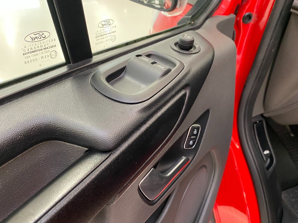 Ford Transit Custom Kombi 320L 2,0 TDCi 105 Trend