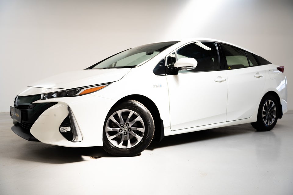 Toyota Prius 1,8 Plug-in Hybrid H4 MDS 5d