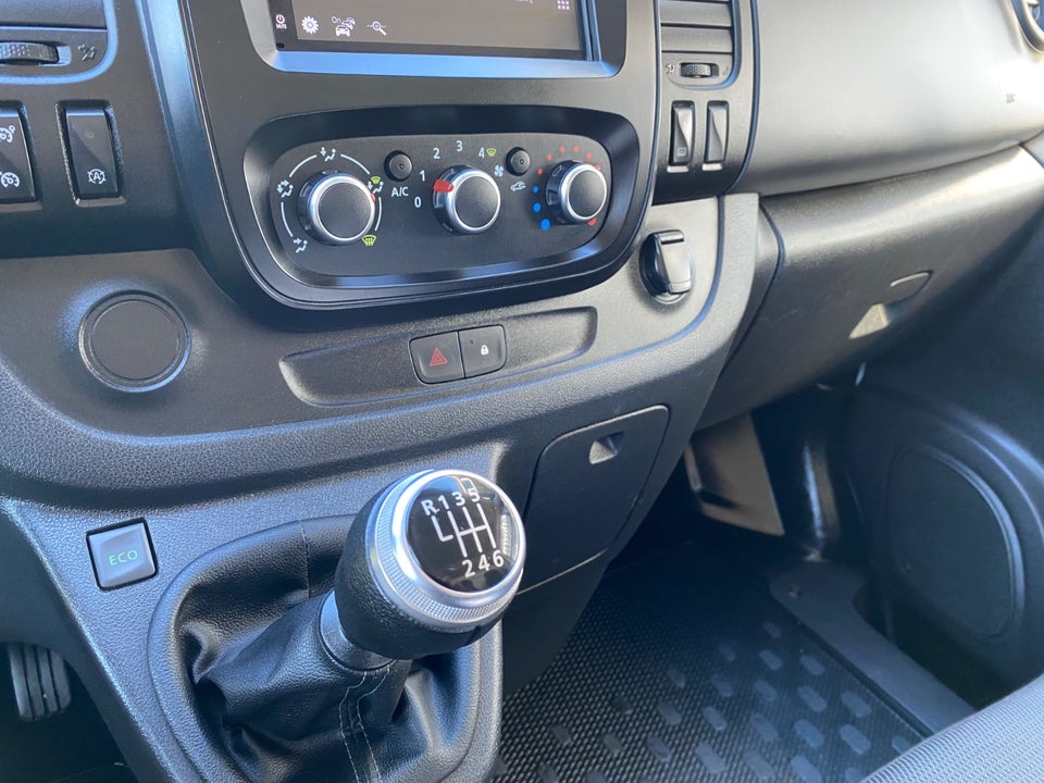 Renault Trafic T29 2,0 dCi 145 L2H1