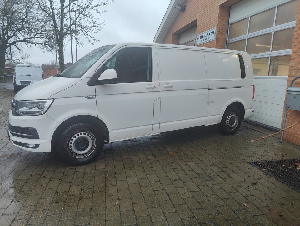 VW Transporter 2,0 TDi 150 Kassevogn DSG 4Motion lang