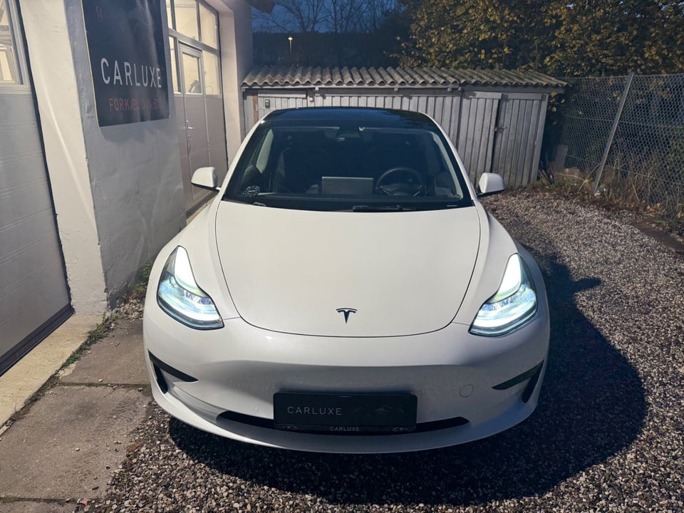 Tesla Model 3 Standard Range+ RWD 4d