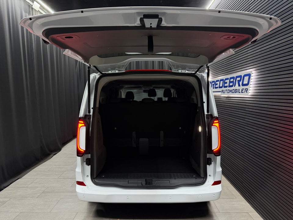 VW e-Caravelle 64 Life SWB