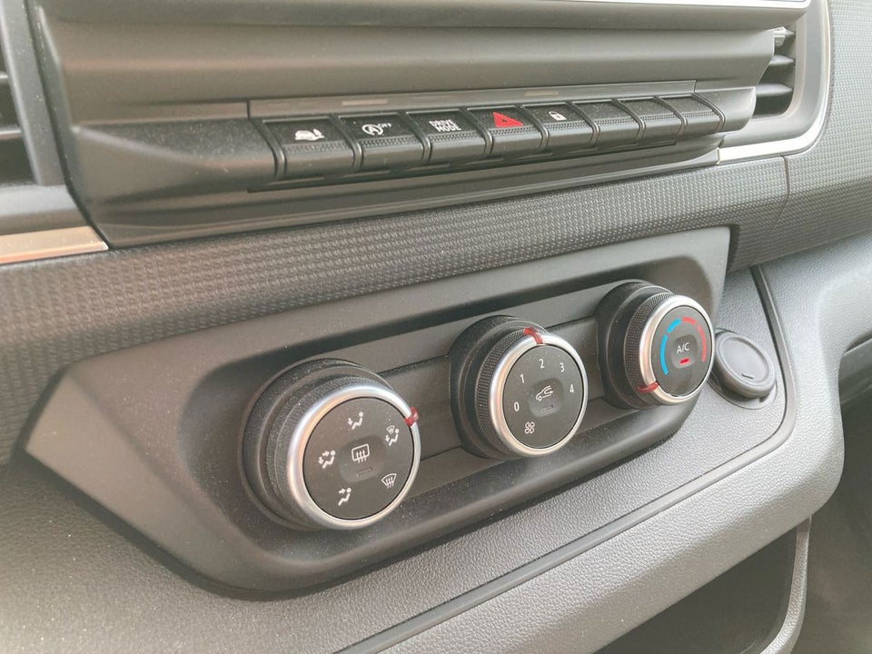 Nissan Primastar 2,0 dCi 150 L2H1 N-Connecta DCT Van