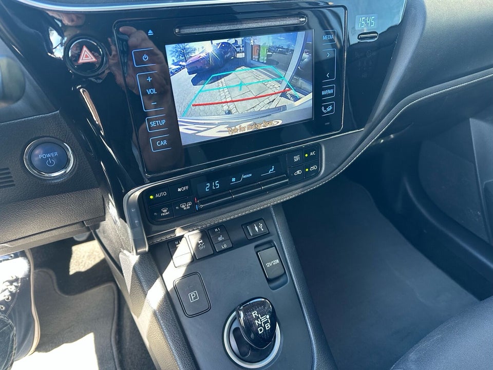 Toyota Auris 1,8 Hybrid H2 Comfort Touring Sports CVT 5d