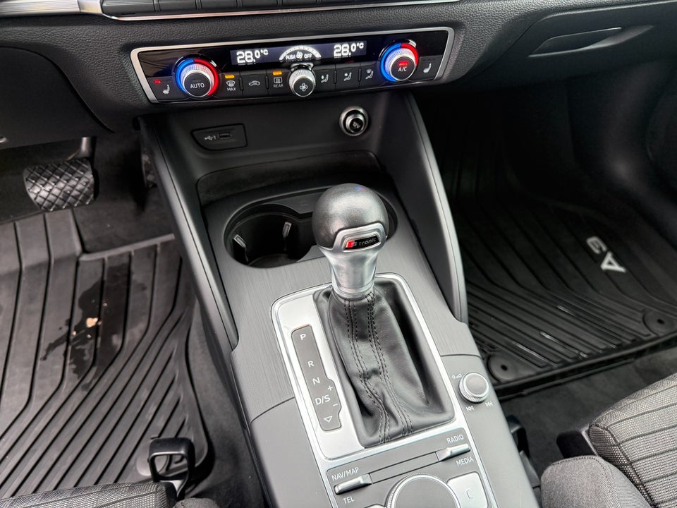 Audi A3 35 TFSi Sport Limited plus Sportback S-tr. 5d