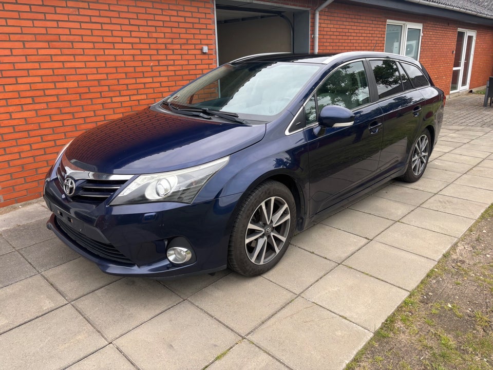 Toyota Avensis 2,0 D-4D T4 stc. 5d