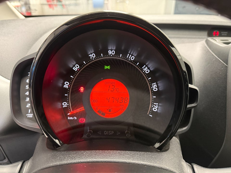 Toyota Aygo 1,0 VVT-i x-pression 5d