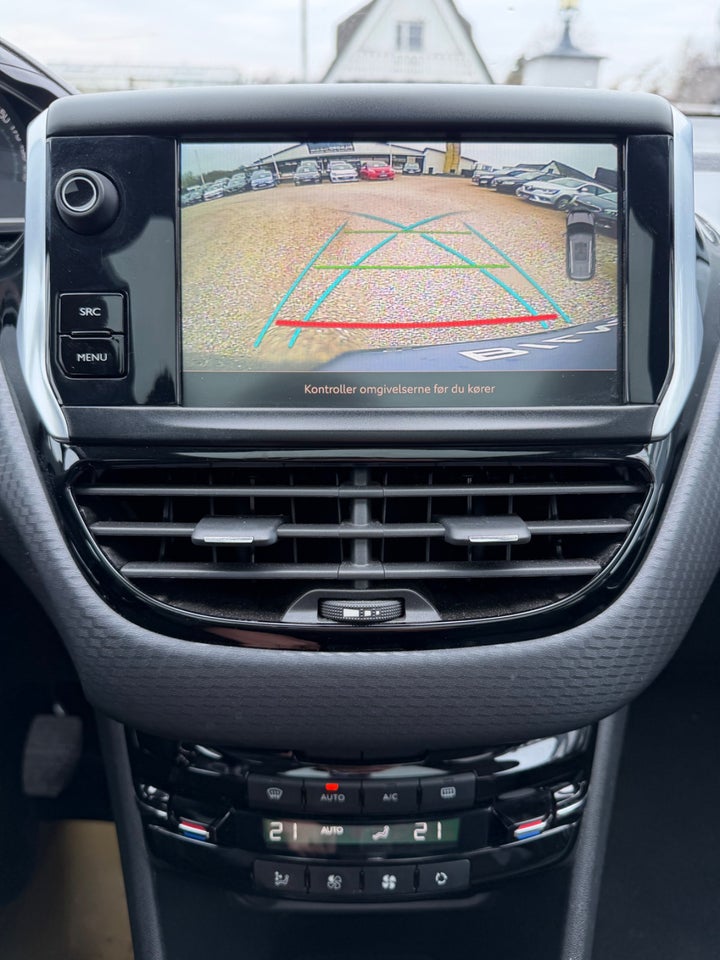 Peugeot 2008 1,6 BlueHDi 100 Desire Sky 5d