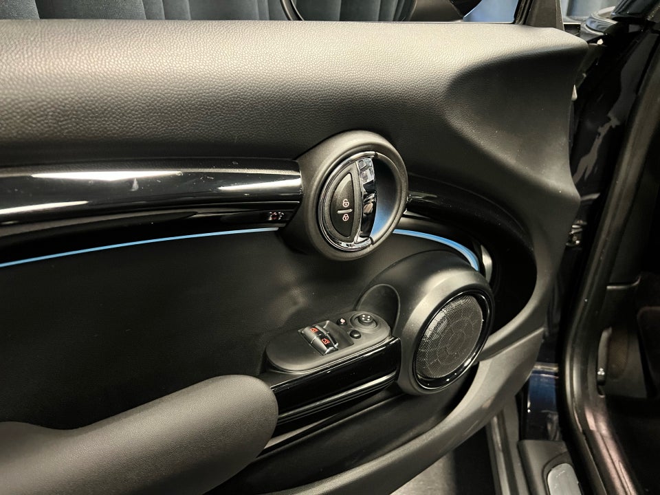 MINI Cooper SE Classic Trim 3d