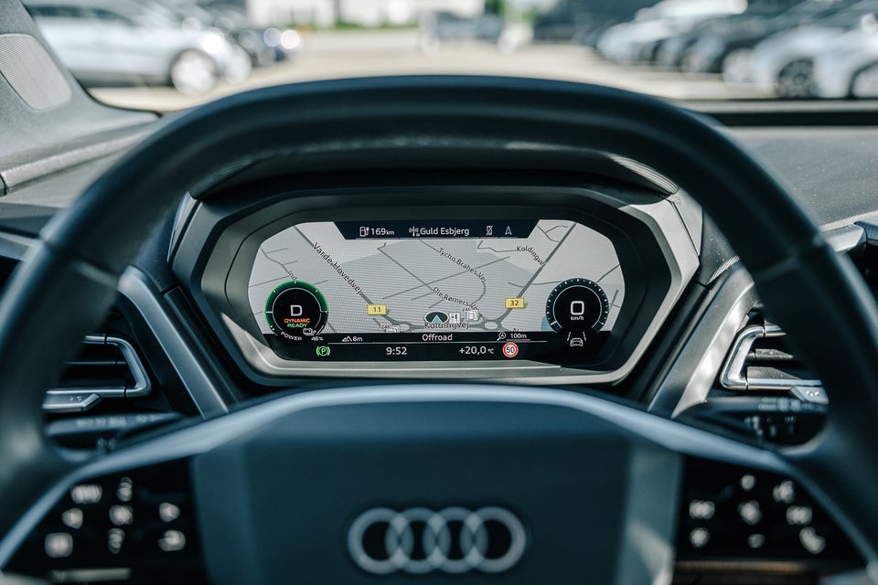 Audi Q4 e-tron 40 S-line 5d