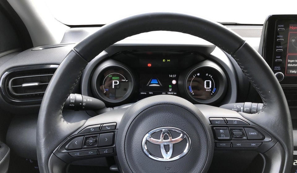 Toyota Yaris 1,5 Hybrid Active Tech Design e-CVT 5d