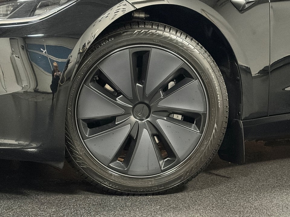 Tesla Model 3 Long Range AWD 4d