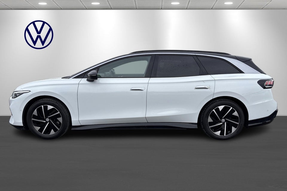 VW ID.7 77 Style+ Tourer 5d