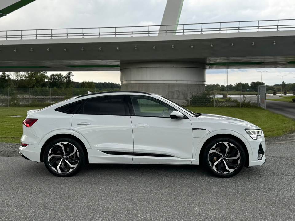 Audi e-tron 55 S-line Sportback quattro 5d