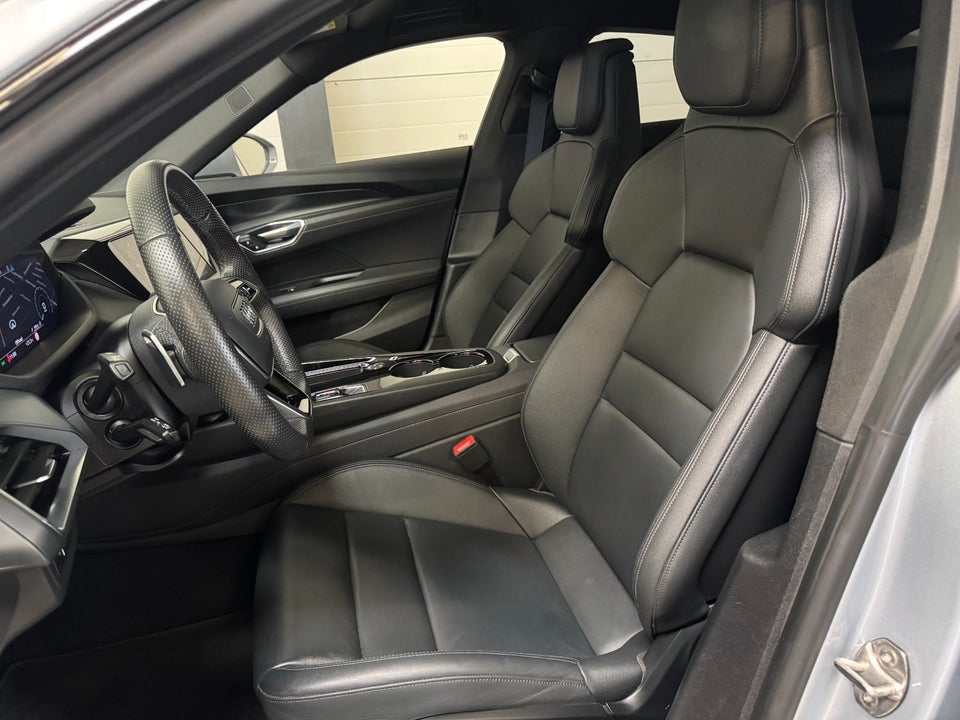 Audi e-tron GT quattro 4d